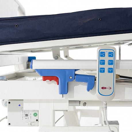 Кровать медицинская функциональная электрическая Barry MBE-3Spp без матраса. Изображение 4 из 6